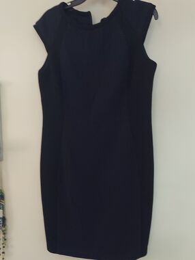 Andrew Marc Navy/Black Cap-Sleeve Midi Sheath Dress